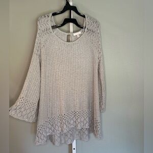LC Lauren Conrad Soft Gray Knit Top